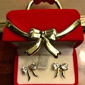 Yellow Gold pierced earrings in matching gift box 🎈Last Chance!